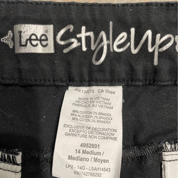 Lee Style Up, Black pull-on pants, straight legs, medium rise, sz 14 med - Picture 3 of 4